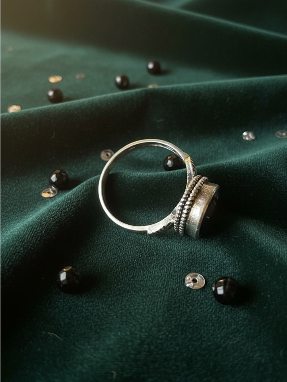 Sterling Silver Black Onyx Oval Ring woman’s ring size 8.5 stamped 925 - Picture 6 of 6